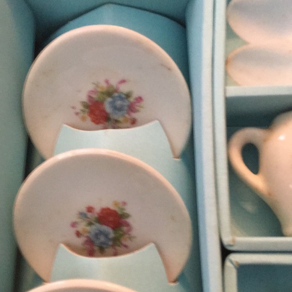 Vintage Little Lady 19 piece China Tea Set - Picture 6 of 6